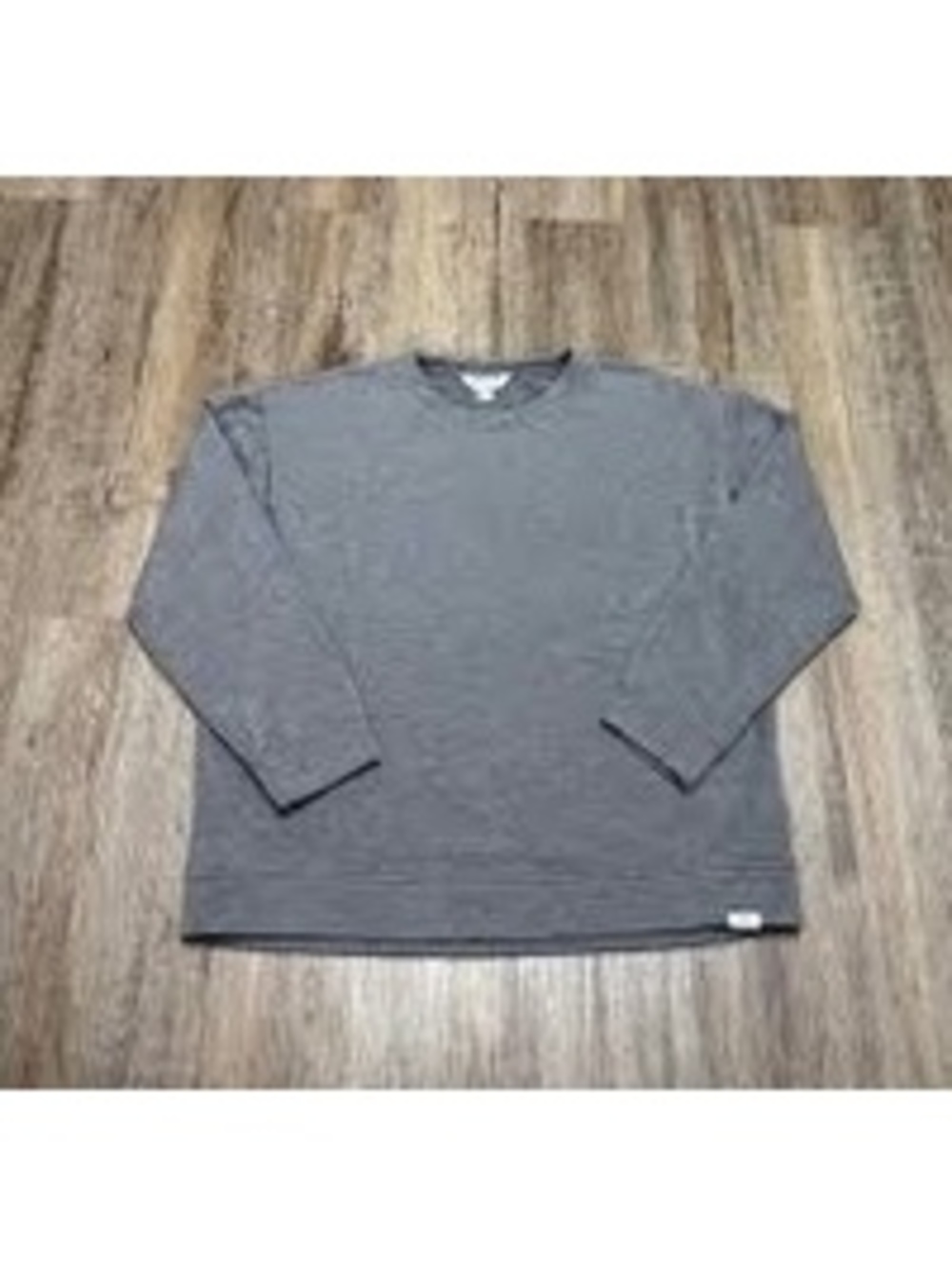 Orvis Women's Soft Cozy Crewneck in heather gray Sz L